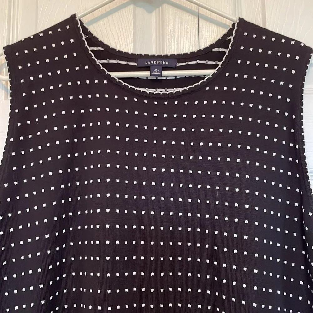 Lands’ End XL black white polka dot sweater vest 100% cotton knit scalloped neck